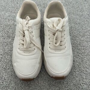 DV Breela White Casual Sneakers